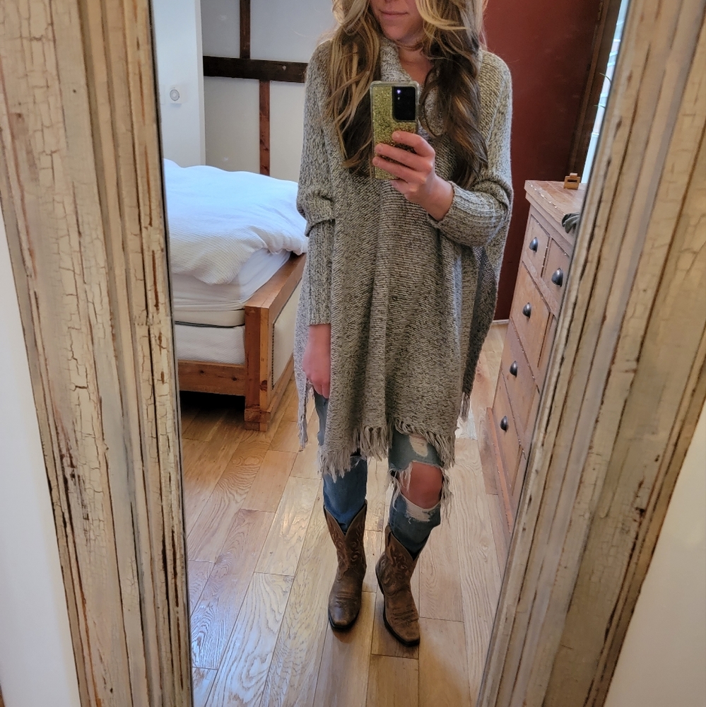 Knit Poncho size small